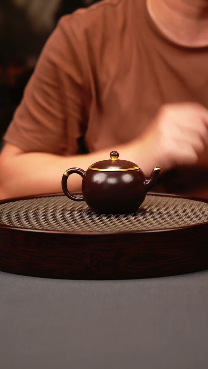 茶壶紫砂紫泥 苹果 描金