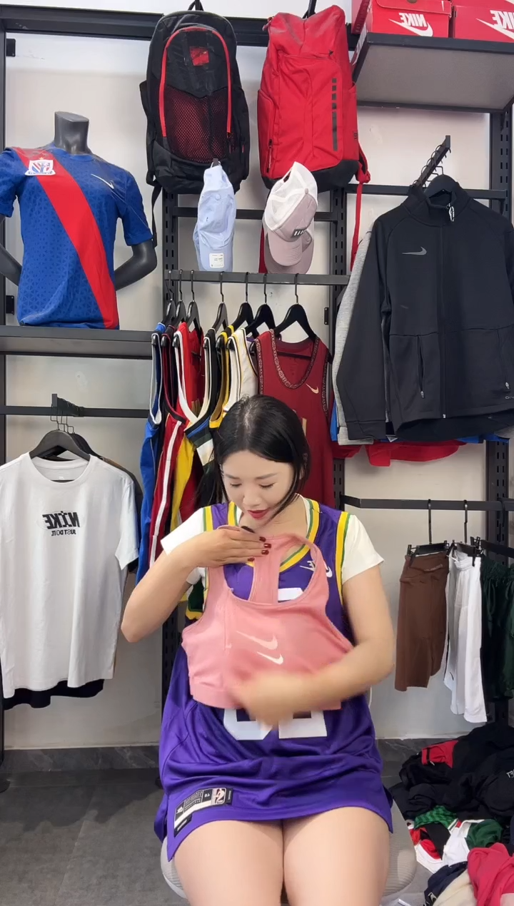 608 ·编码 耐克卫衣服饰过款为准 尺码·XL