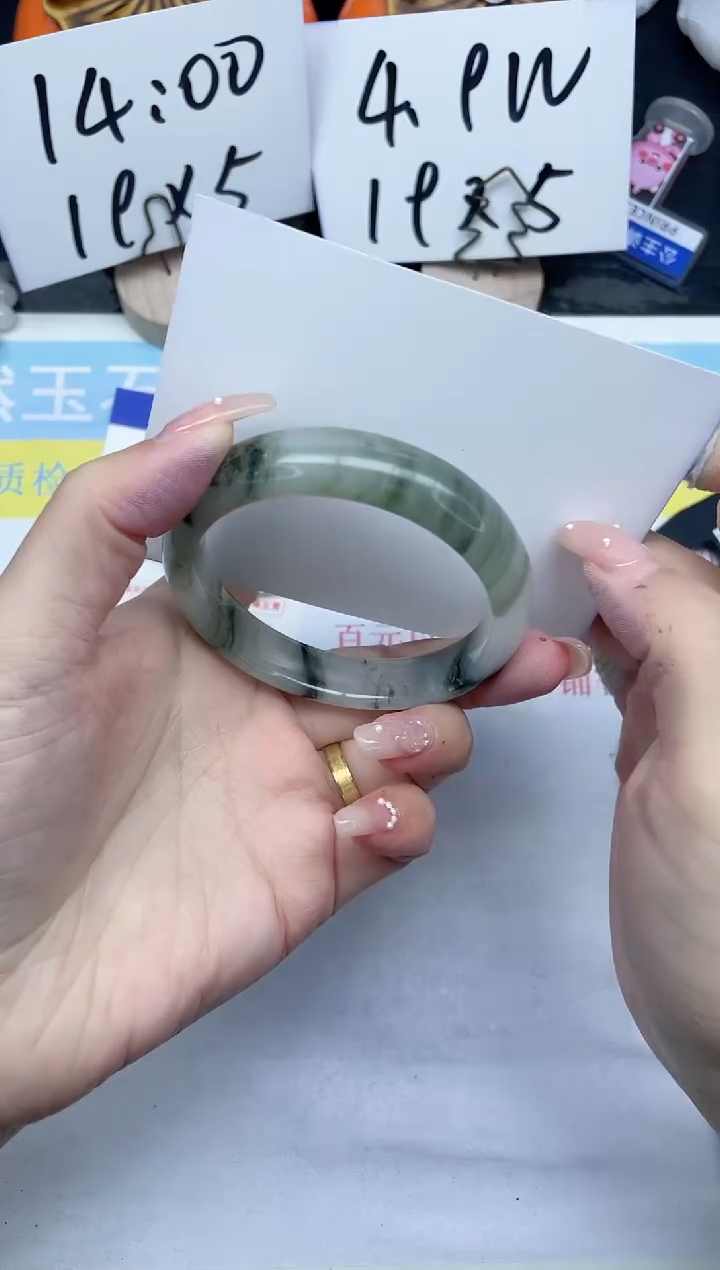 【闪购商品】石英质玉手镯未镶嵌229-54