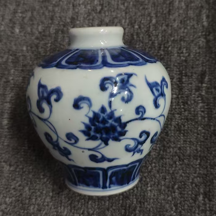 古陶瓷青花花卉小罐子