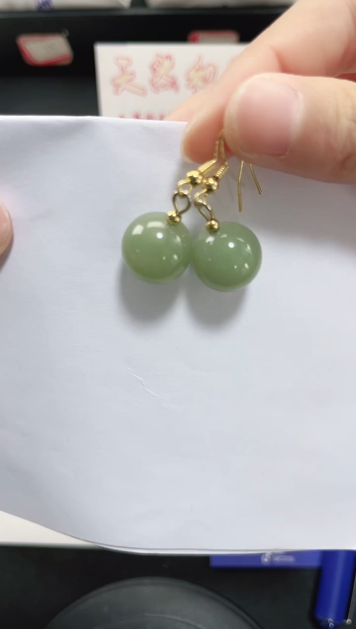 未镶嵌东陵石耳坠岚钻微色差T