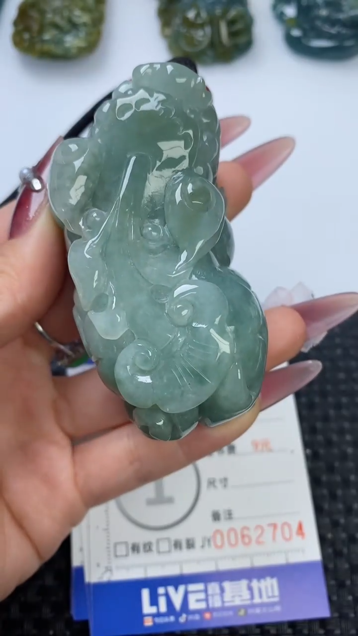 【闪购商品】翡翠颈饰未镶嵌111111111111111