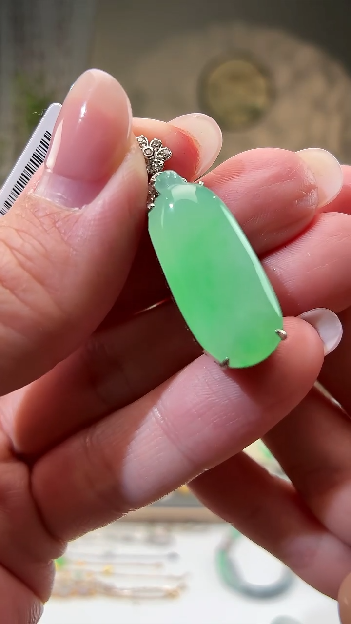 吊坠(不含链)18K金镶嵌翡翠福瓜