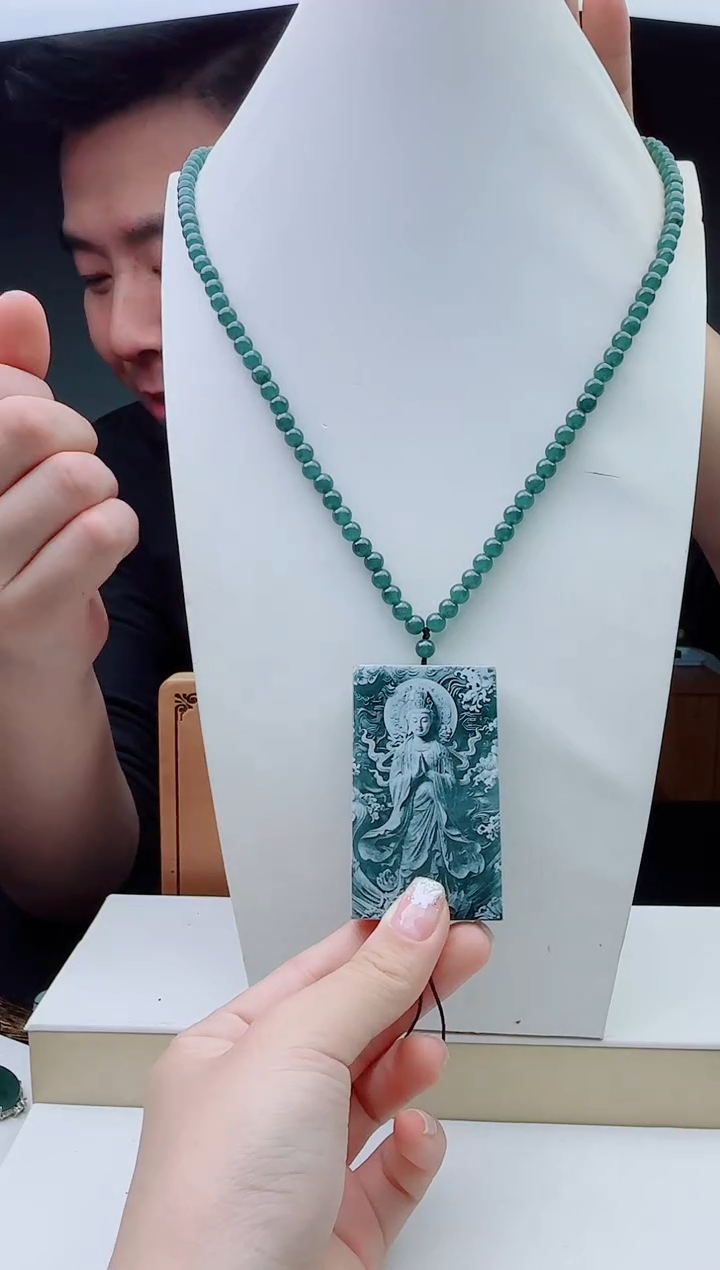 颈饰未镶嵌翡翠多样性发其一