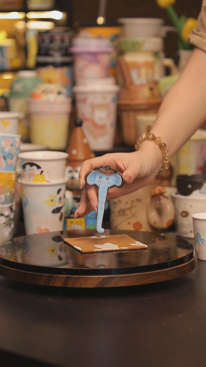 景德镇釉下彩绘设计师款式陶瓷