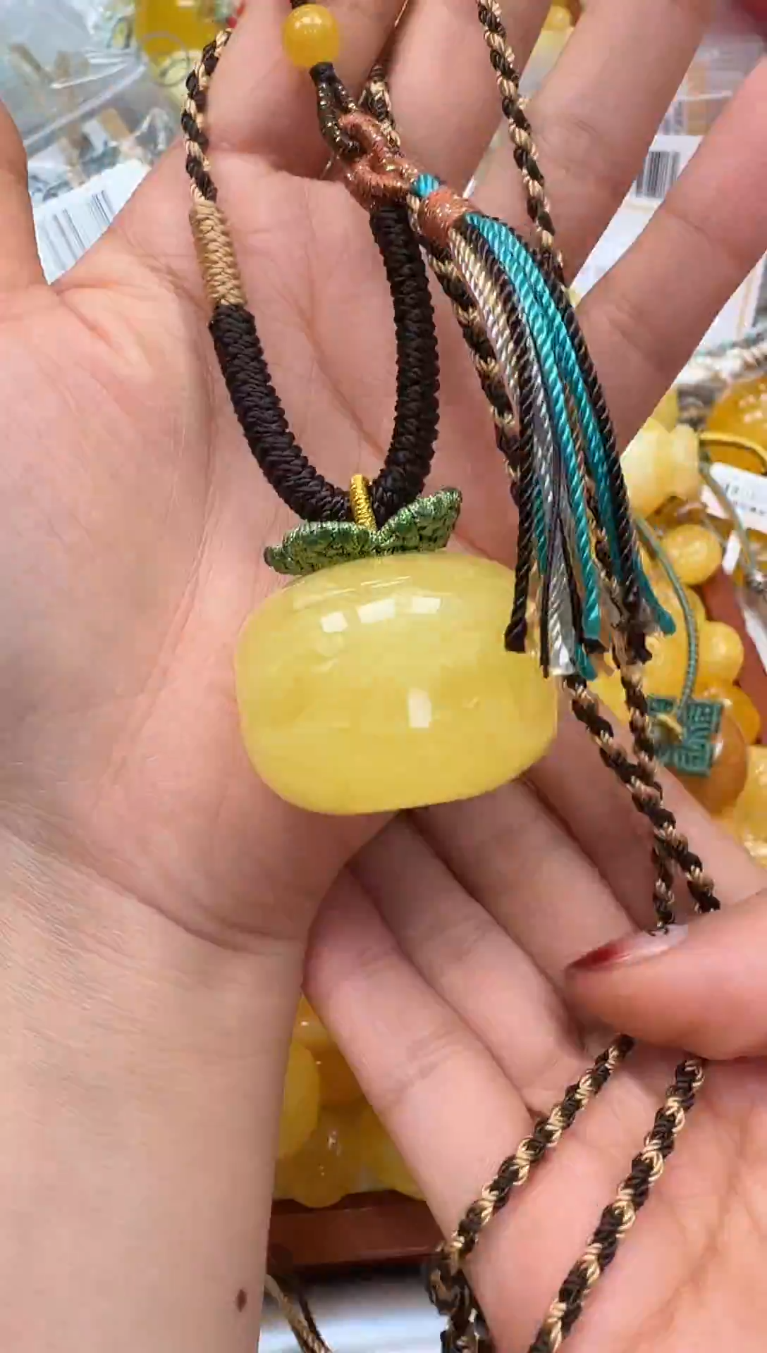 裸石琥珀未镶嵌如图