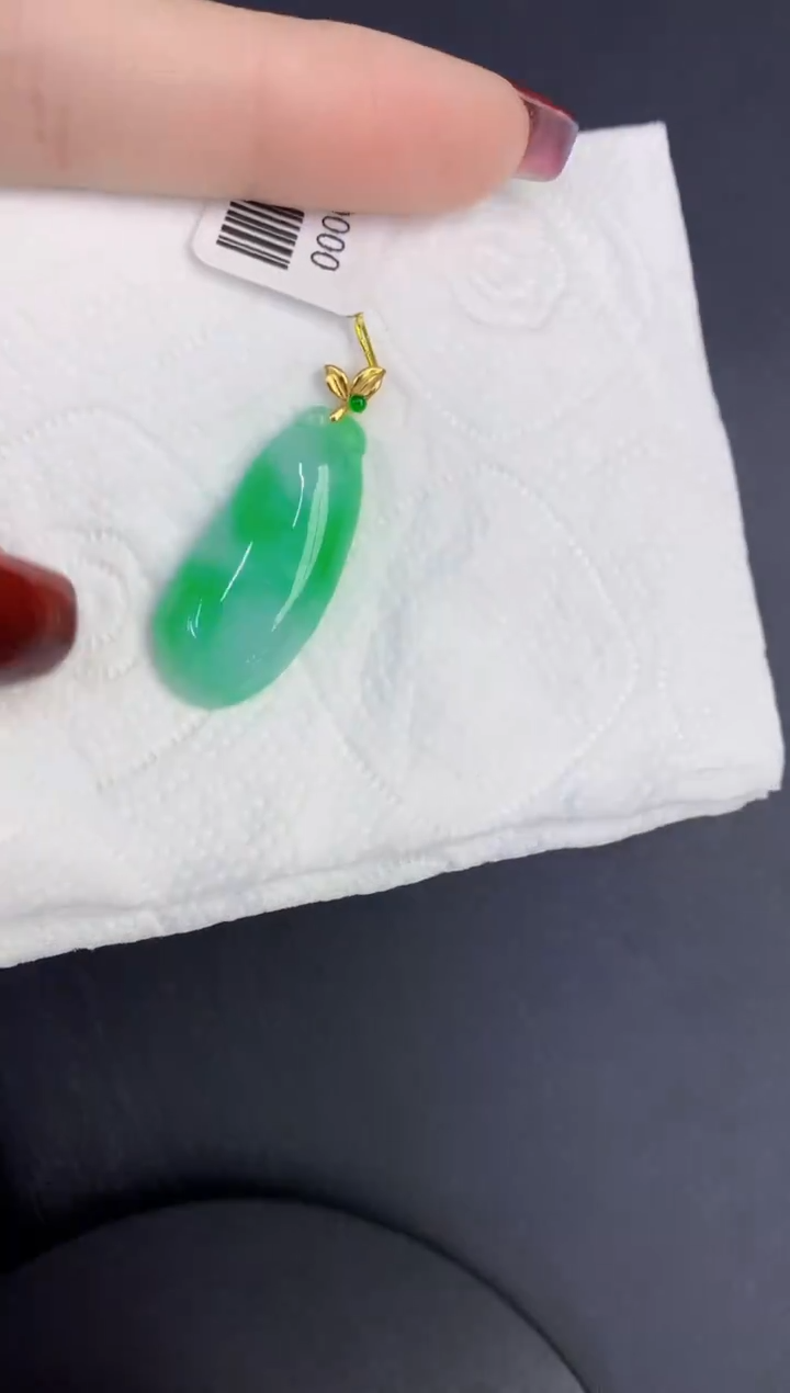 颈饰18K金镶嵌翡翠缅甸天然翡翠A货