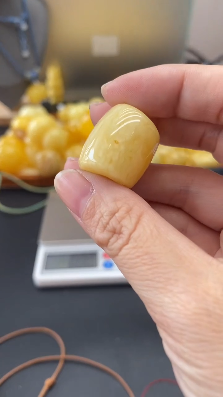 琥珀未镶嵌珠宝奇石73