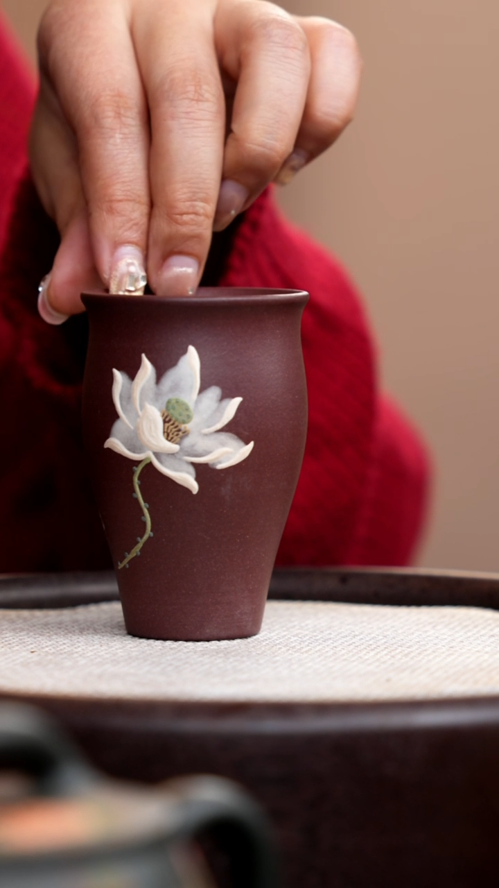 【闪购商品】紫砂茶壶紫泥闻香杯泥绘白莲