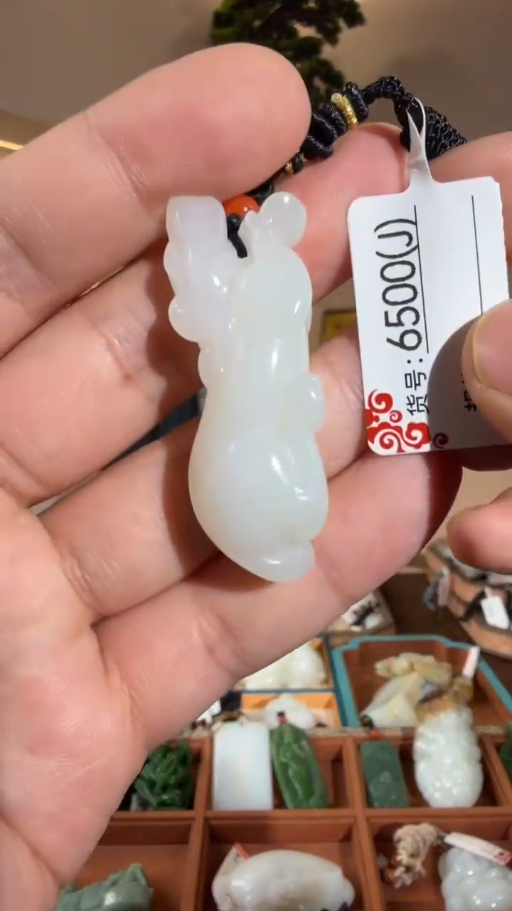 颈饰未镶嵌和田玉J