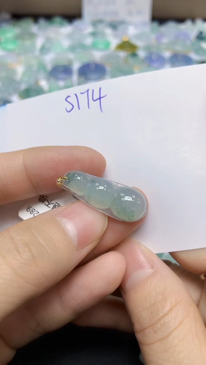 颈饰18K金镶嵌翡翠天然缅甸翡翠A货翡翠百元以上9元证书费自理