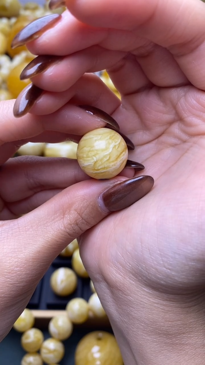 【闪购商品】琥珀裸石未镶嵌蜜蜡.20