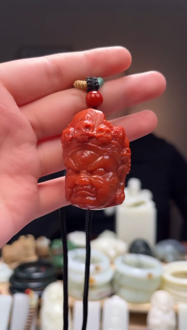 颈饰未镶嵌南红玛瑙归*客吊坠