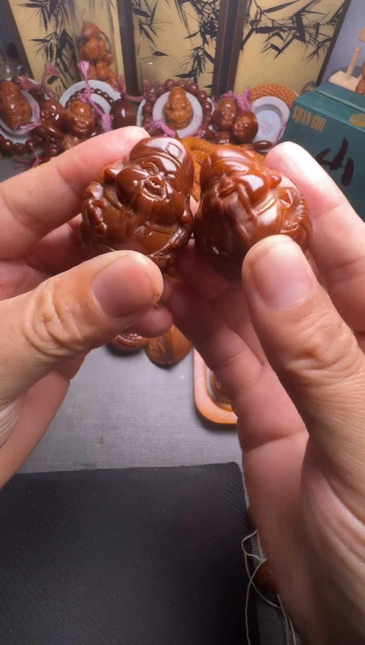手串橄榄核财神一对