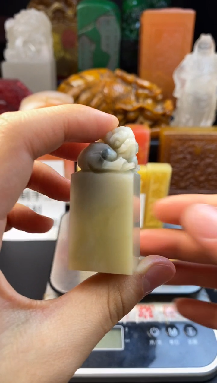 寿山石印石芙蓉古兽扭