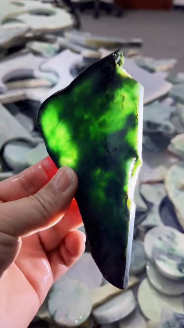 【闪购商品】翡翠挂件未镶嵌A货康壹194