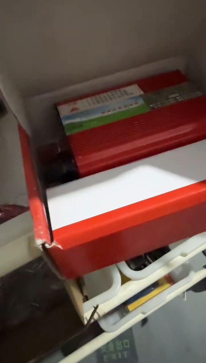 红色修正逆变器48V500W 温控正负极保护