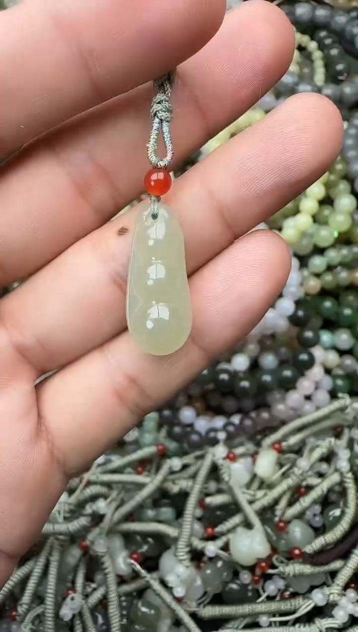 颈饰未镶嵌和田玉拍一发一