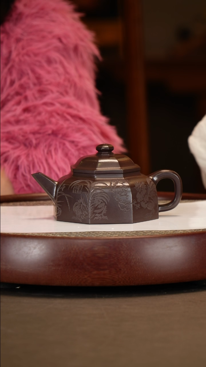 【闪购商品】紫砂茶壶【徐南】老紫泥八方雅韵  260CC