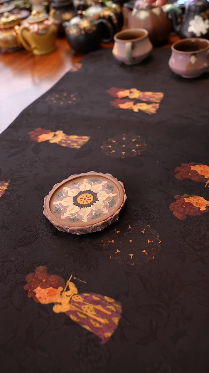 紫气东来宜兴紫砂杯垫