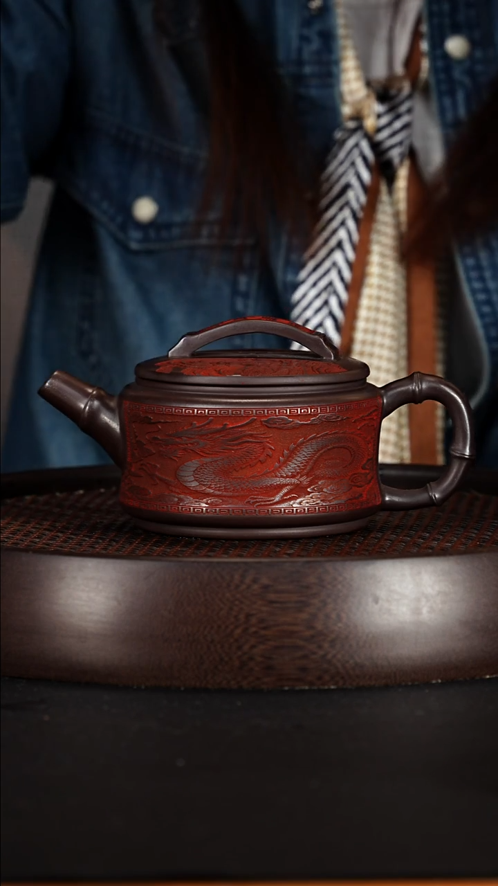 茶壶紫砂宜兴紫砂壶紫龙血砂龙凤竹节汉瓦300cc