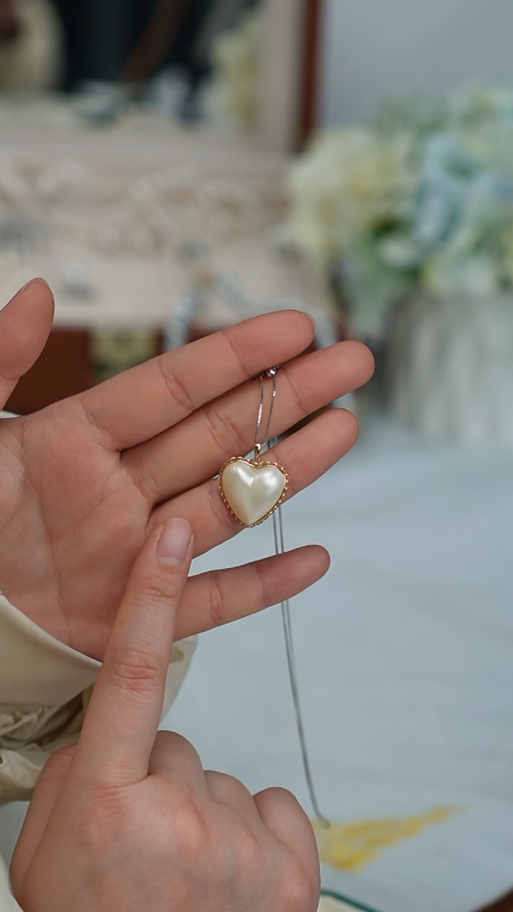 【闪购商品】拼合珍珠（马贝珠）吊坠(赠链)18K金镶嵌吊坠 18-19mm