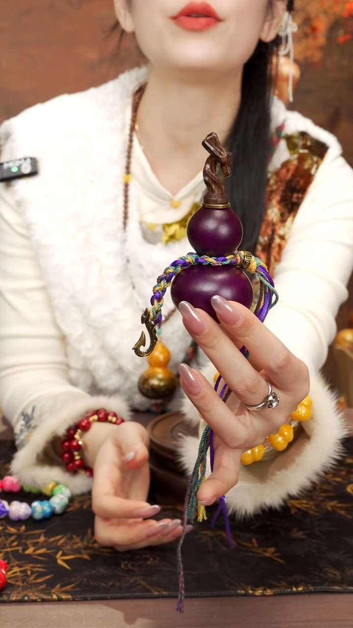 45 --大漆开口小葫芦----68