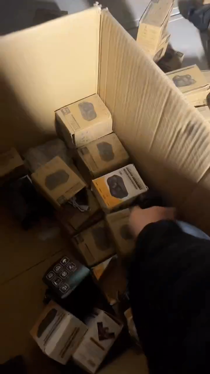 【11颗灯芯】可远射可挂饵料带红光多功能荧光头灯