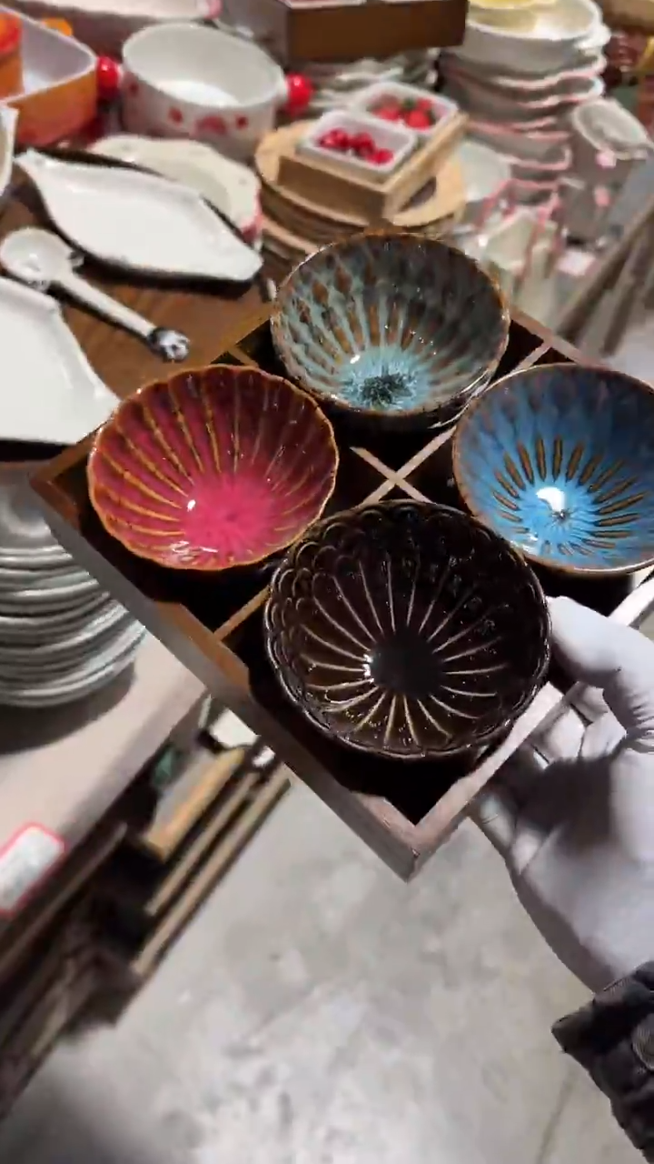 陶瓷4个颜色窑变小碗不带四宫格微瑕 凑满20元包邮