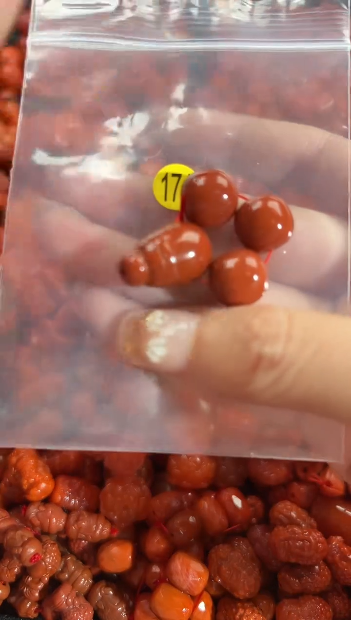 颈饰未镶嵌南红玛瑙1