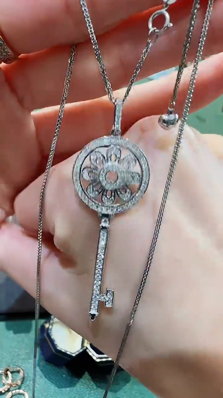 【闪购商品】钻石套链18K金镶嵌18K金钻石钥匙套链