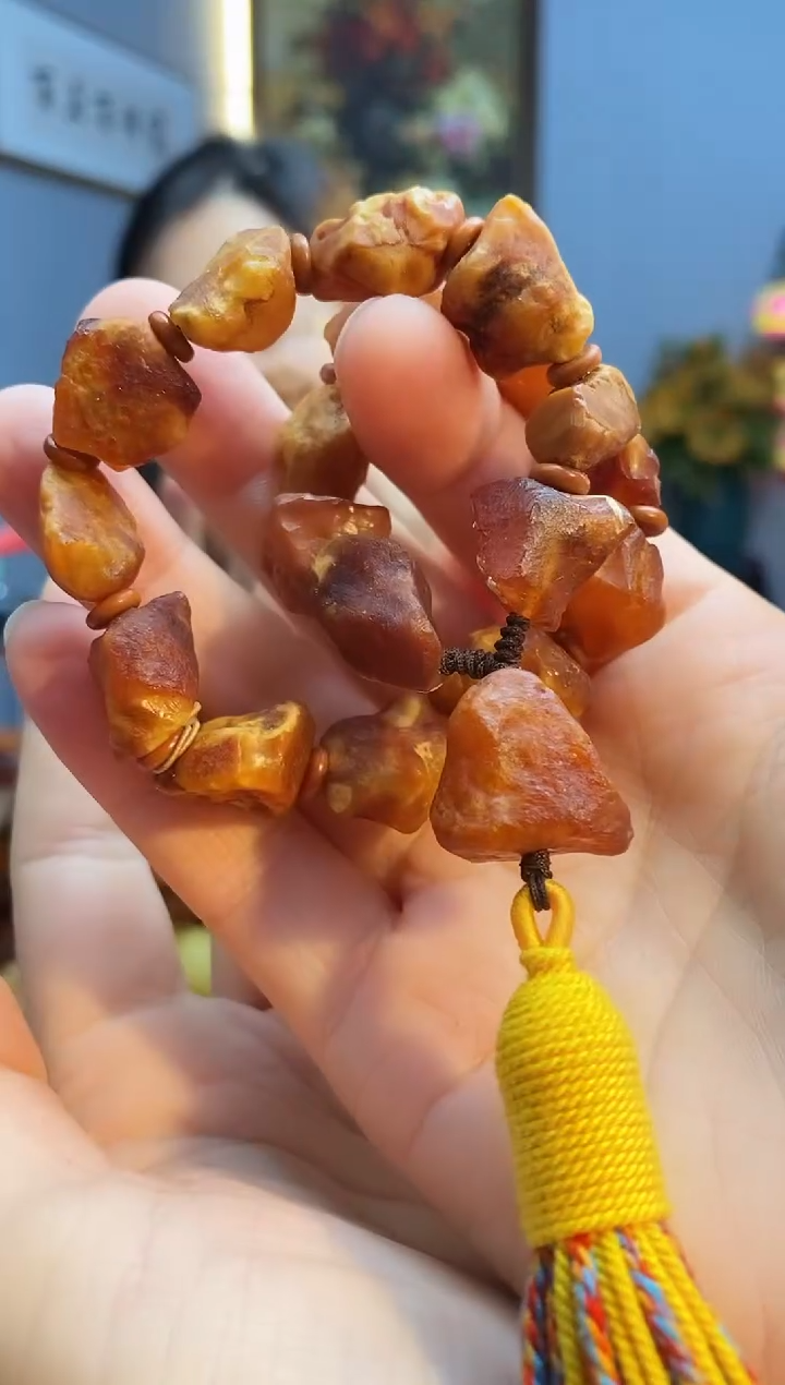 手串琥珀未镶嵌手持