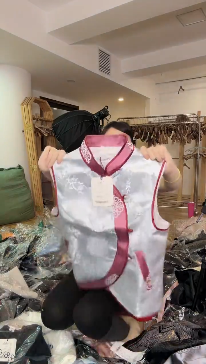 马甲 Xl  130斤以里