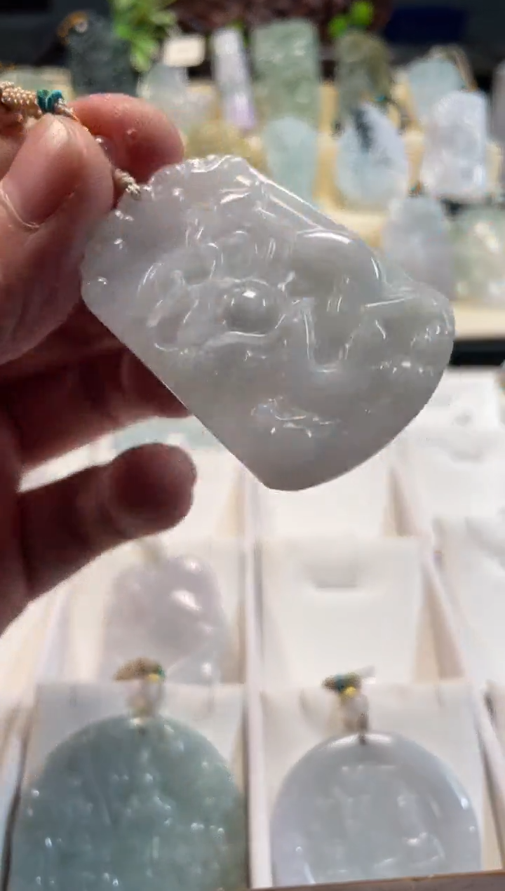 颈饰未镶嵌翡翠12/08/150