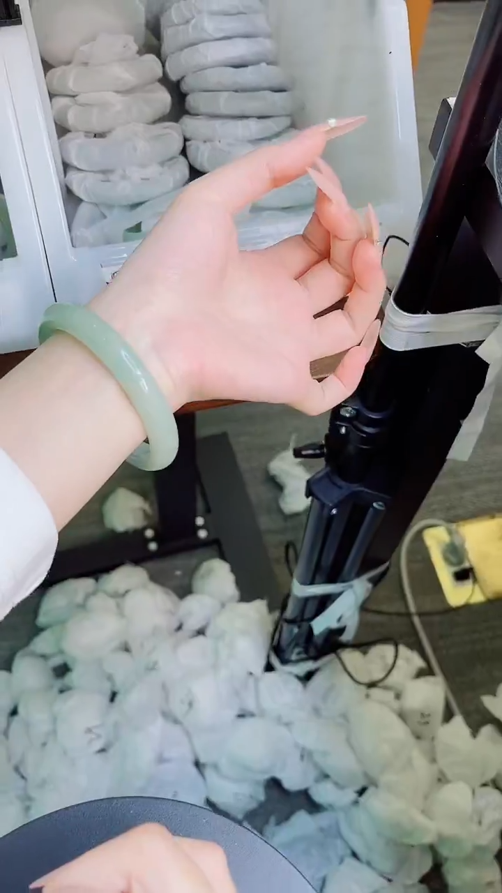 未镶嵌手镯石英质玉178-58