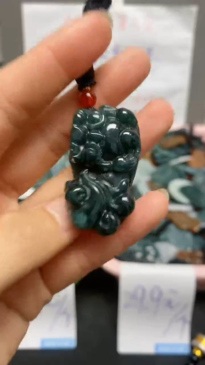 【闪购商品】翡翠颈饰未镶嵌天然翡翠A货