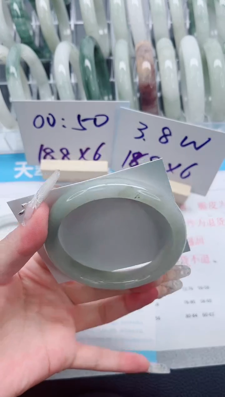 【闪购商品】石英质玉手镯未镶嵌A383-64.6