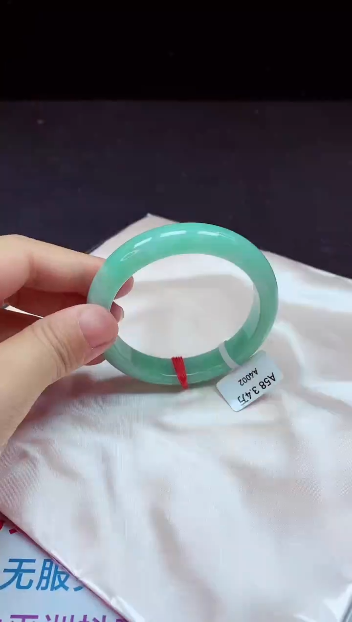 【闪购商品】翡翠手镯未镶嵌镯子58+