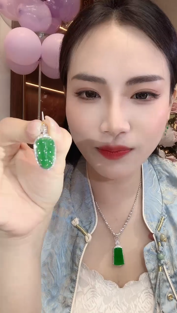 翡翠18K金镶嵌吊坠(不含链)A35