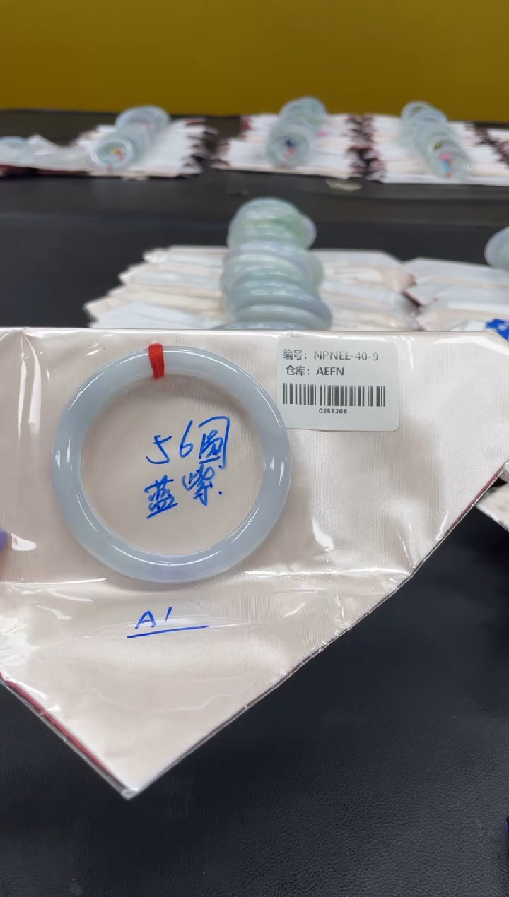 未镶嵌手镯翡翠翡翠手镯