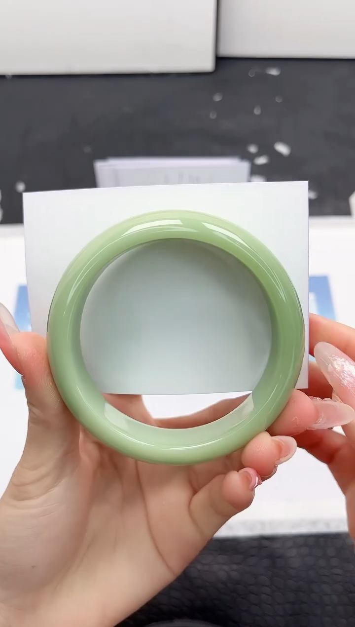 【闪购商品】石英质玉手镯未镶嵌293-60