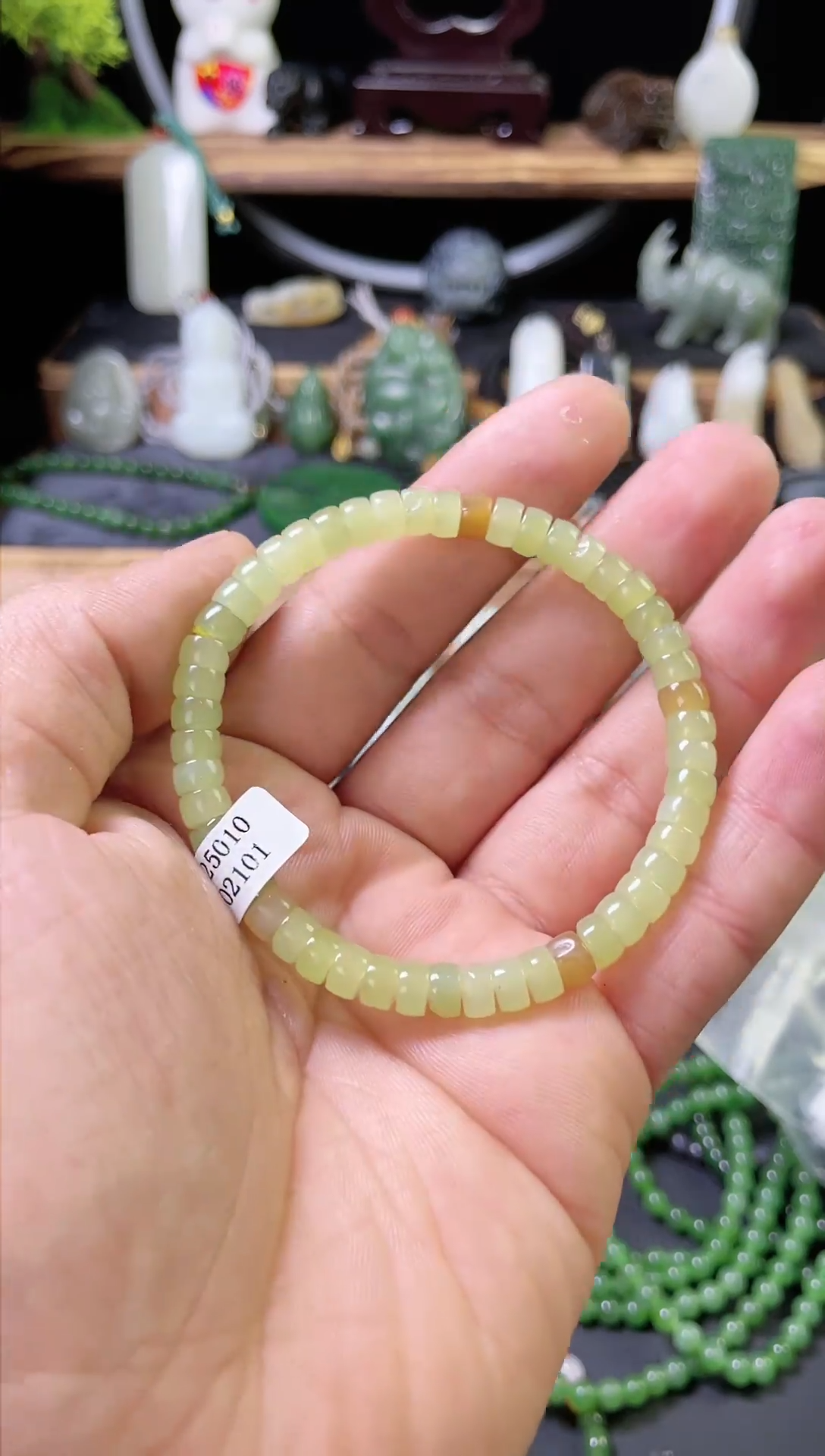 【闪购商品】和田玉手串未镶嵌卡6黄口药片有瑕疵