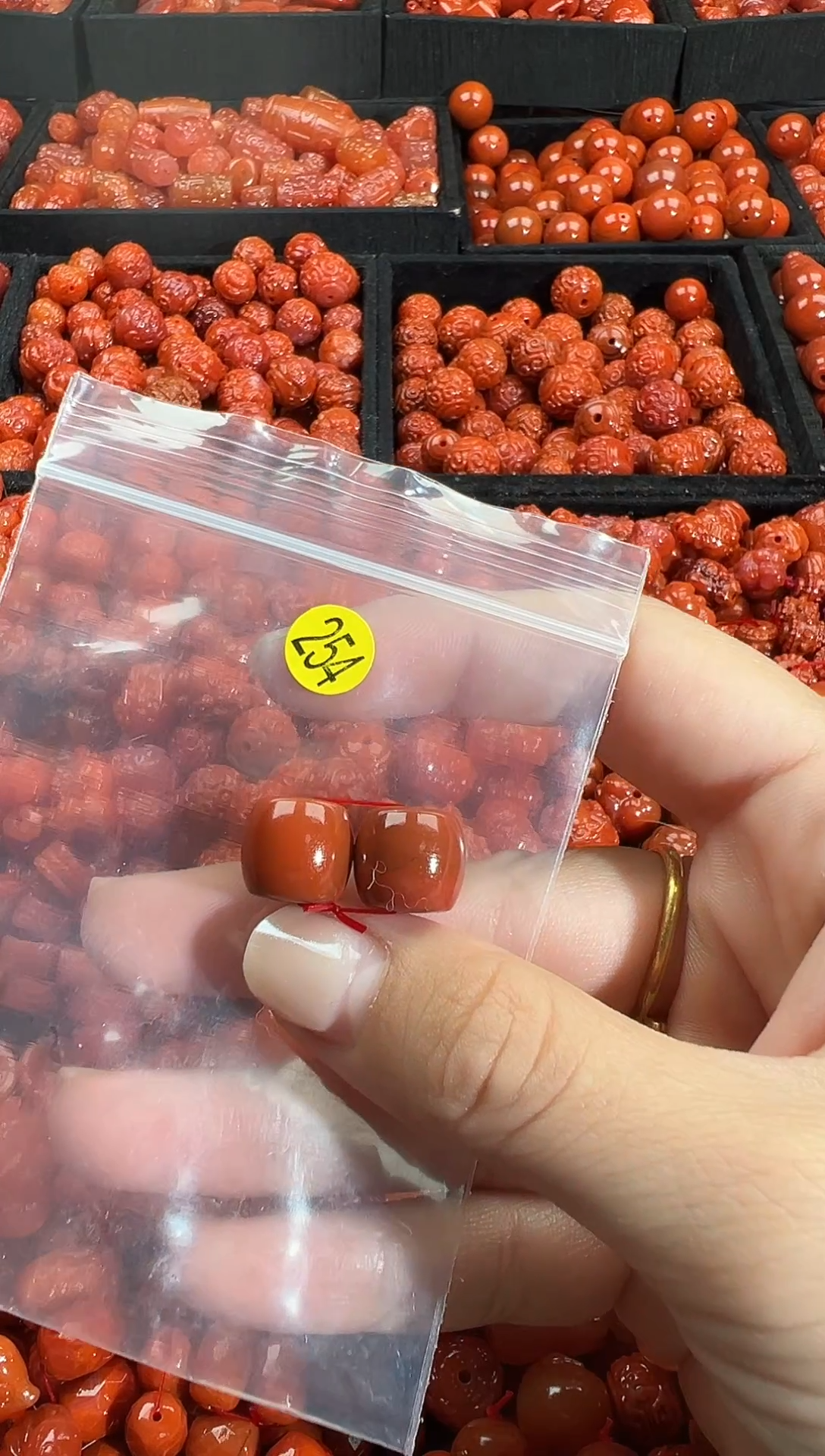 颈饰未镶嵌南红玛瑙1