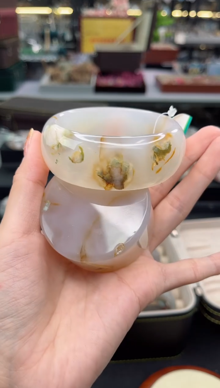 【闪购商品】石英质玉手镯未镶嵌58圈口（赠品镯心）S9323