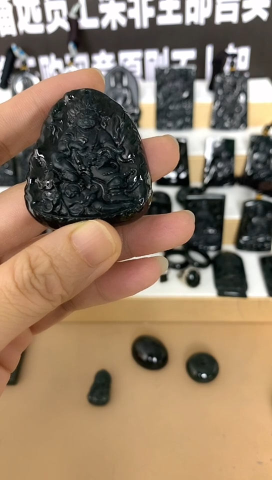 【闪购商品】翡翠颈饰未镶嵌00000000033