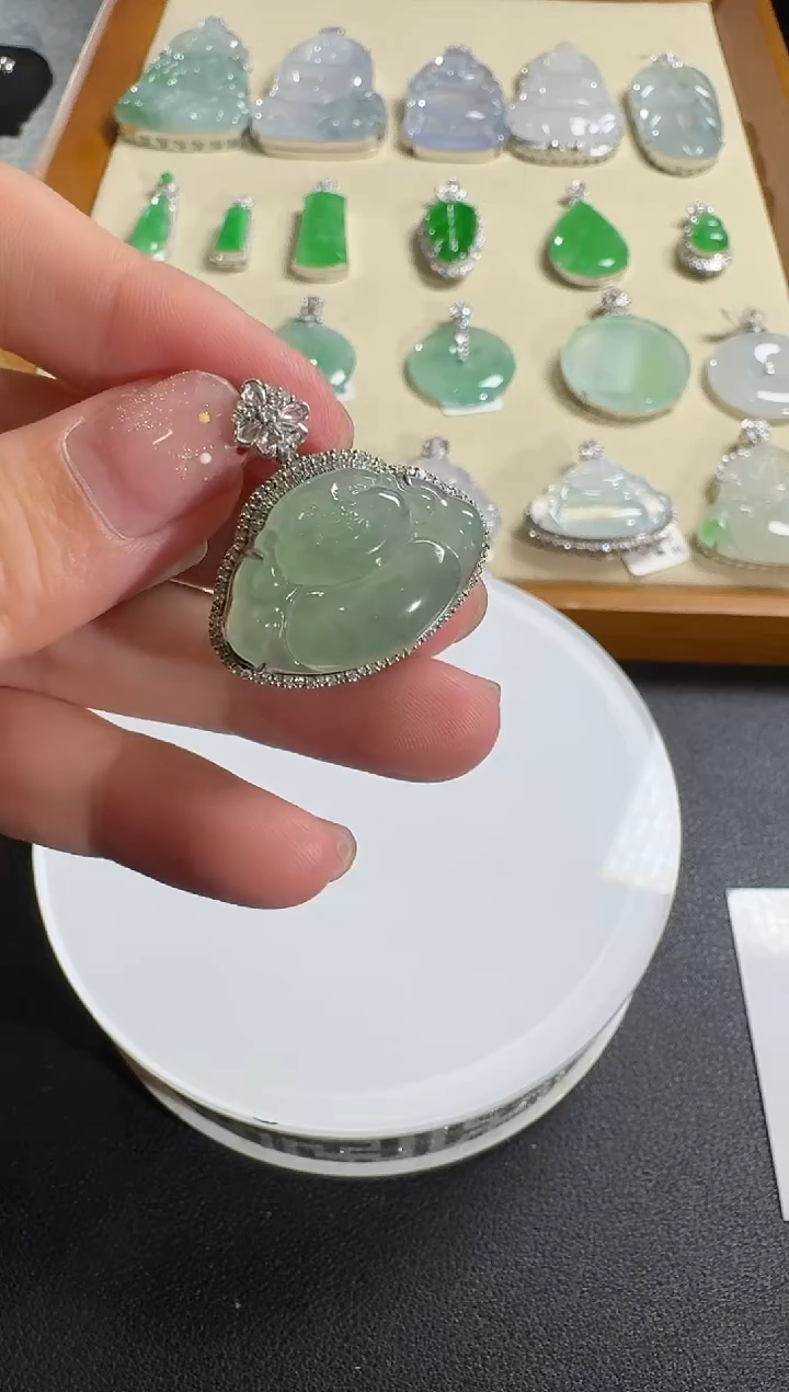【闪购商品】翡翠吊坠(不含链)18K金镶嵌【源头工厂】钻石镶嵌
