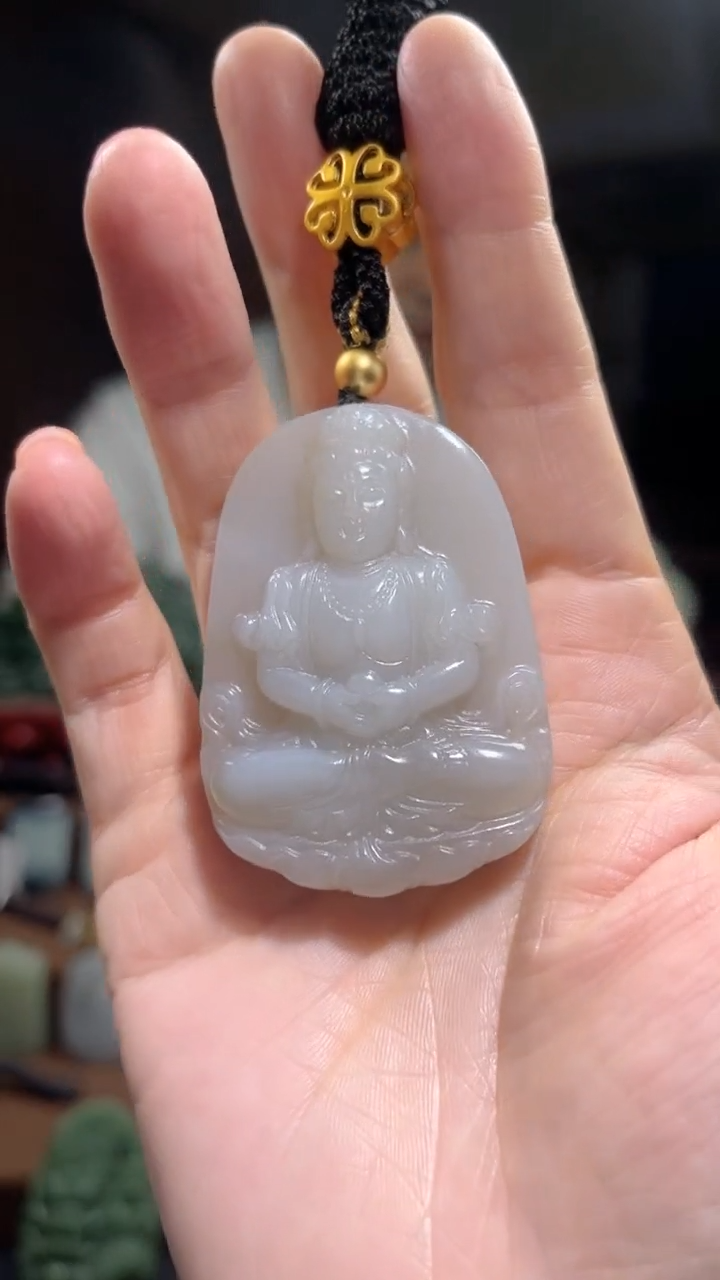 颈饰未镶嵌和田玉`
