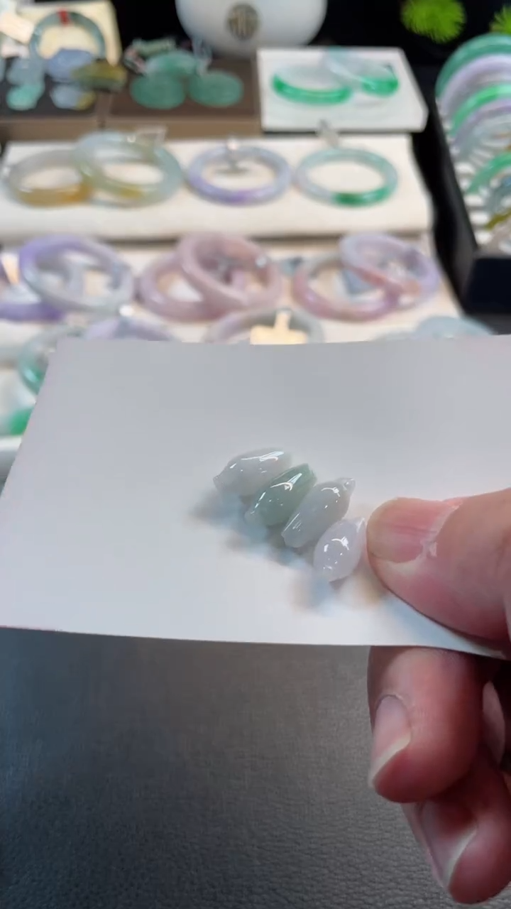 未镶嵌手镯翡翠20 有纹裂