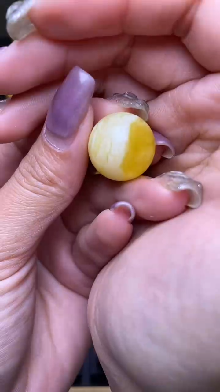 【闪购商品】琥珀裸石未镶嵌葵. 83