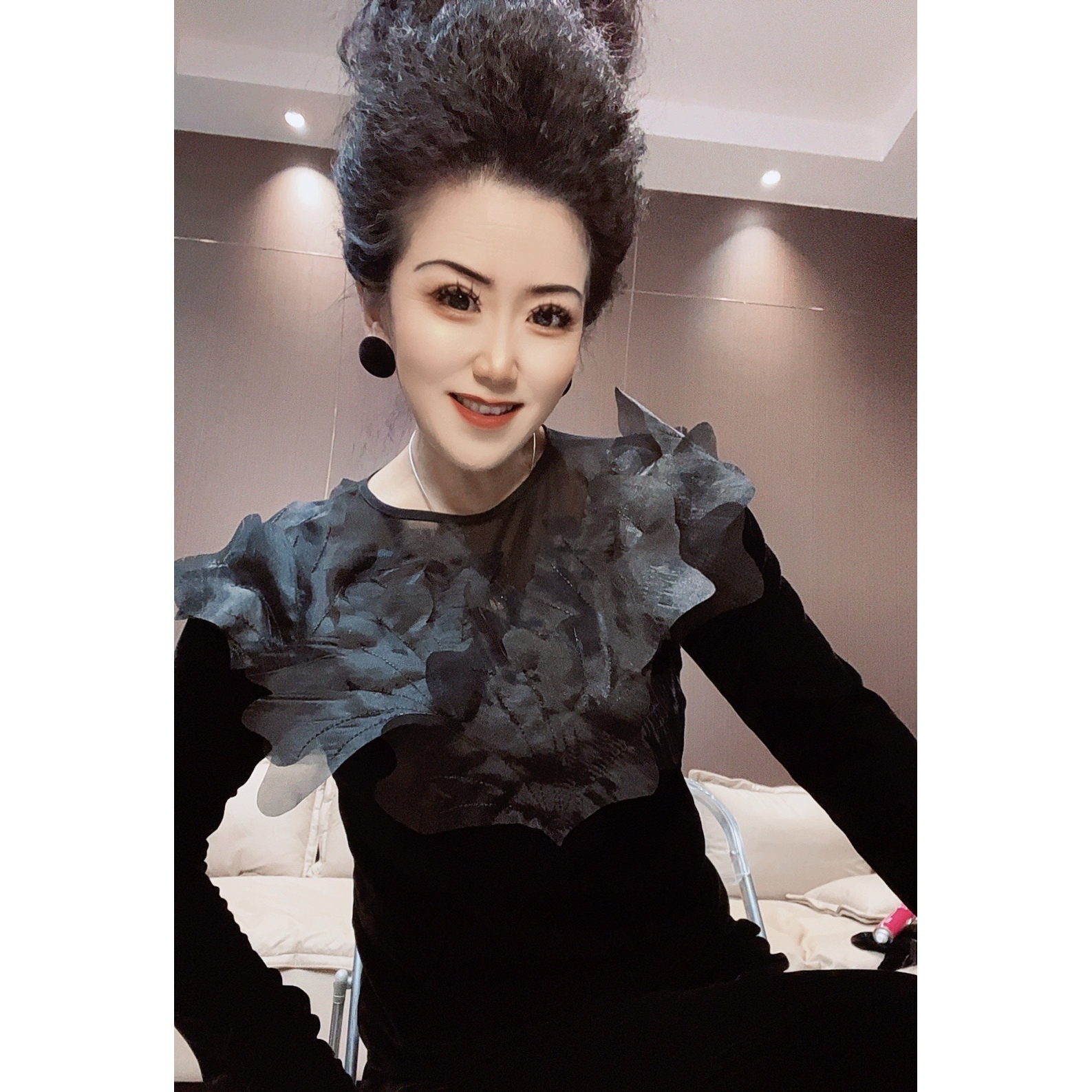 DPL2025新款时尚潮流立体花朵拼接黑色丝绒修身气质仙女衫